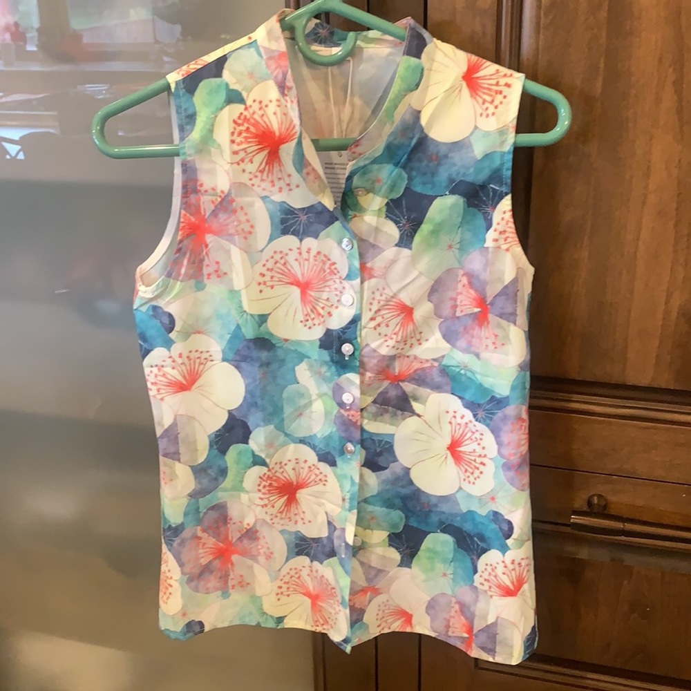 Woman’s blouse